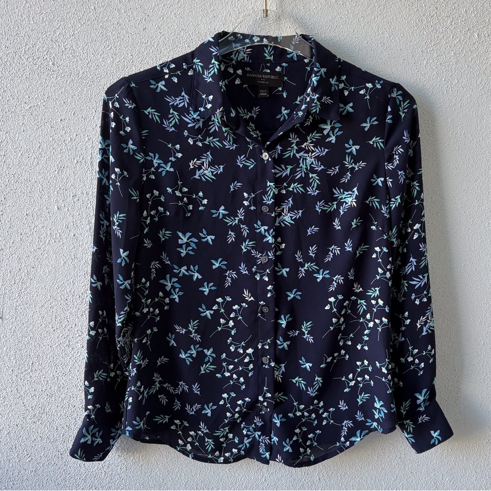 Banana Republic XSP Floral Long Sleeve Button Up Blouse Navy‎ Career Wear Office